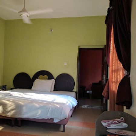 Room In Lodge - Clen-Phil Hotels And Suite Port Harcourt Esterno foto