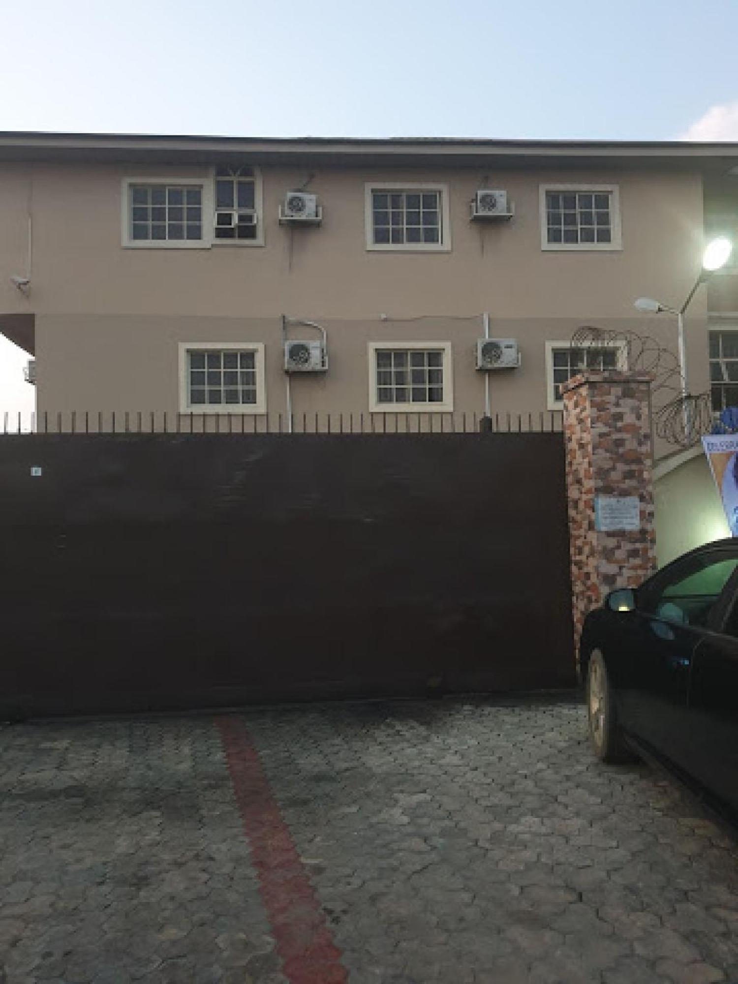 Room In Lodge - Clen-Phil Hotels And Suite Port Harcourt Esterno foto
