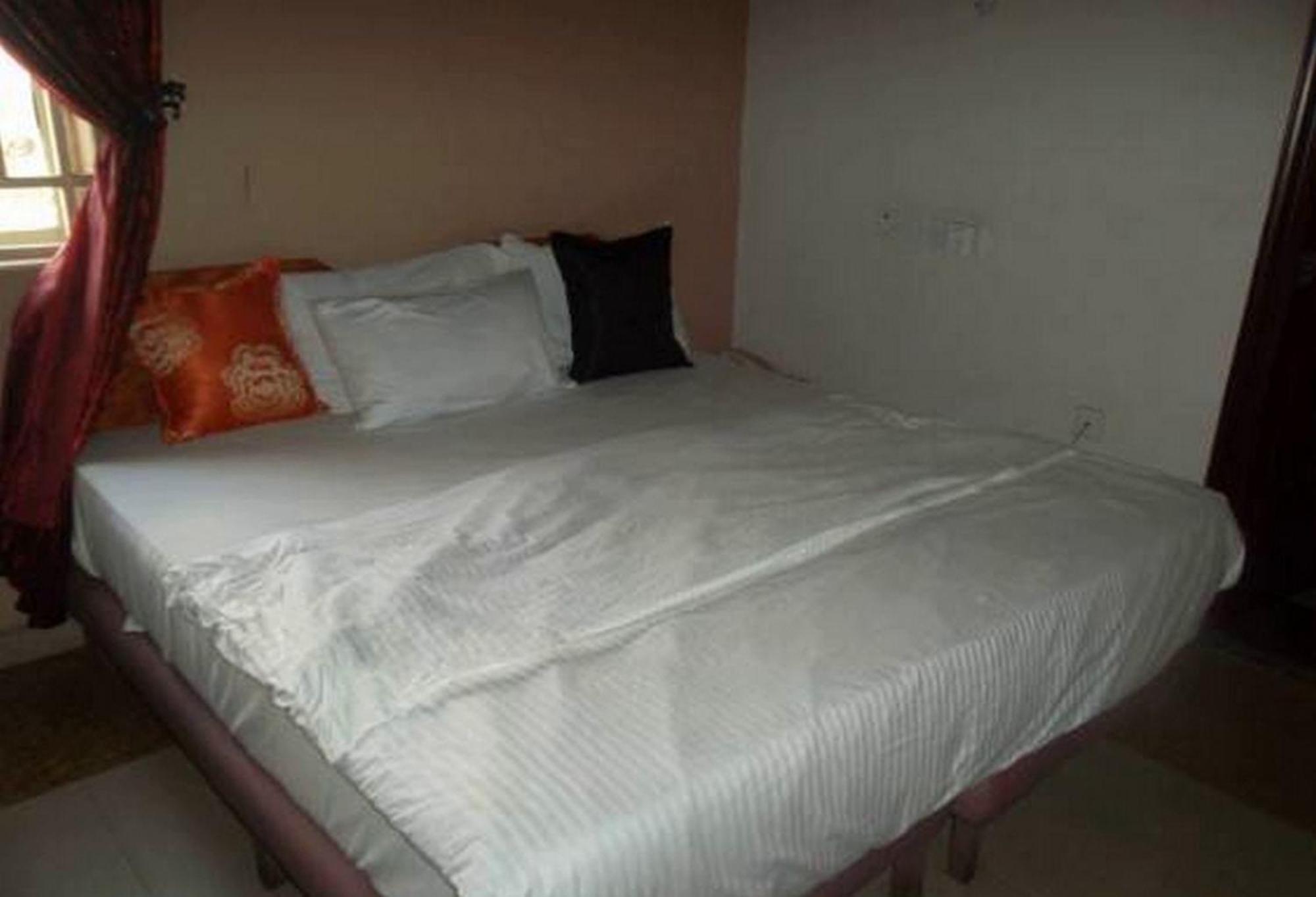Room In Lodge - Clen-Phil Hotels And Suite Port Harcourt Esterno foto